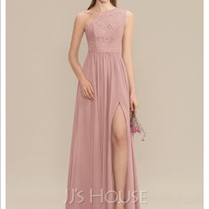 JJ’s house: size 14: no alterations done to it: color is dusty rose